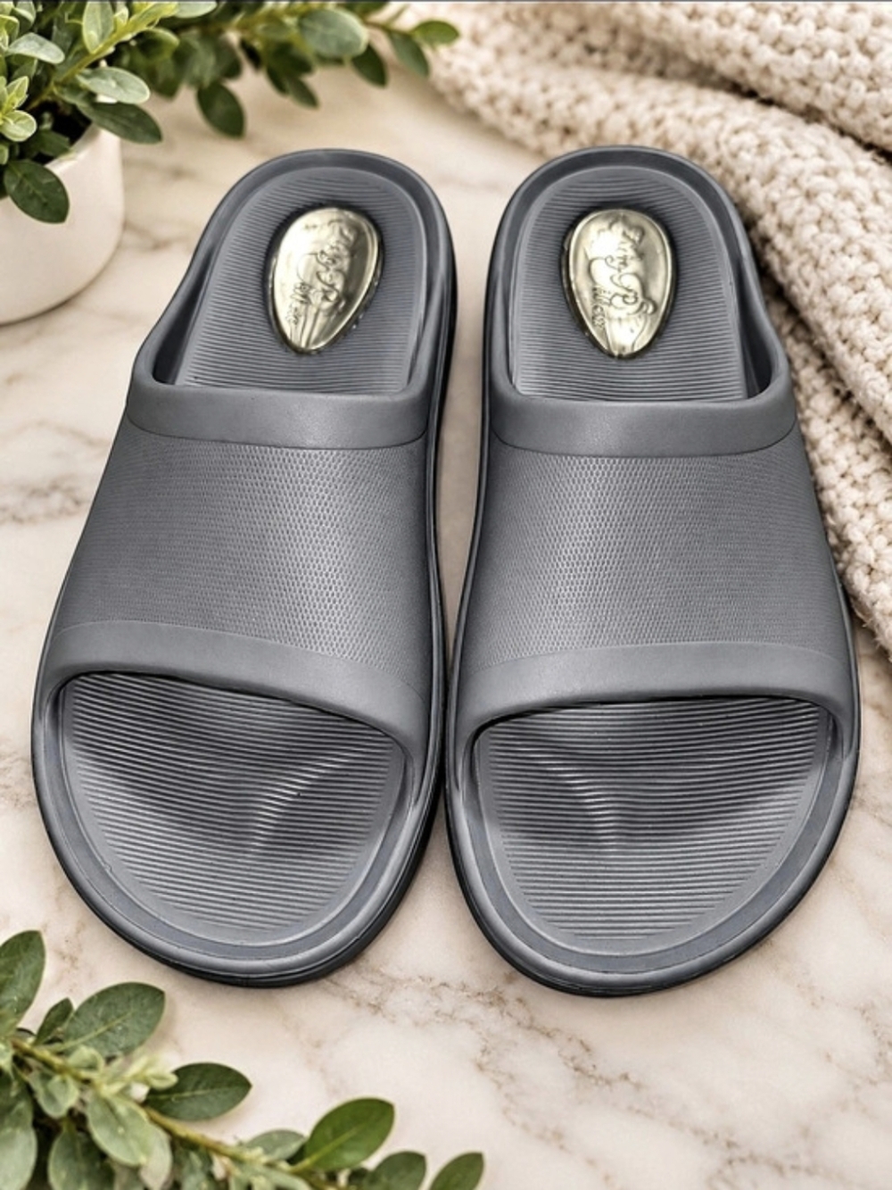 My Pillow Slippers Size 8